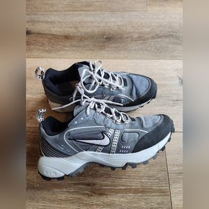 Vintage RARE Nike Air 2004 Womens Trail Running Shoe Air Max ACG Size 9